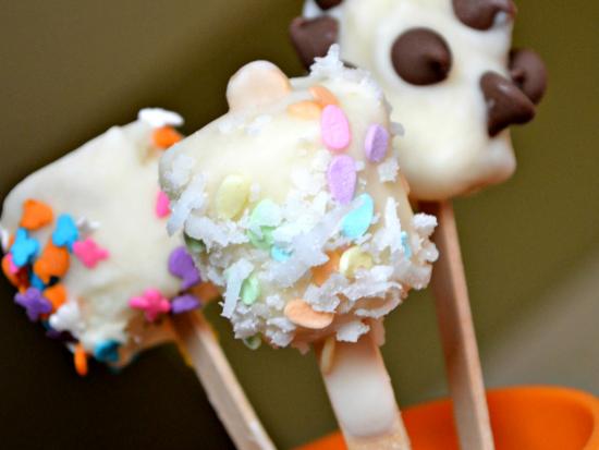 Frozen Banana Pops from Kiwi Crate