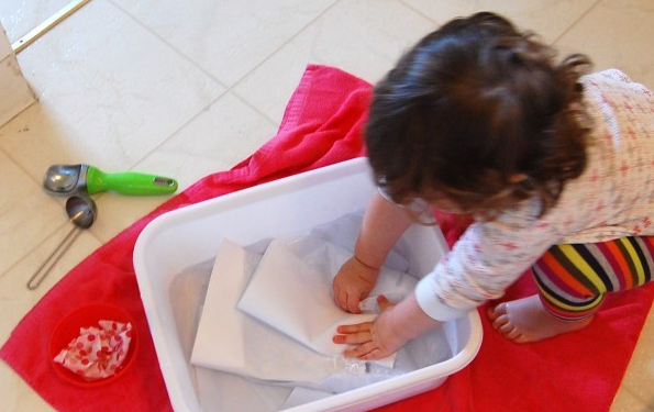 Sensory Activity: Wet Paper