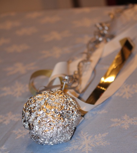 Foil + Ribbon = Comet (Two Ingredient Tuesday)