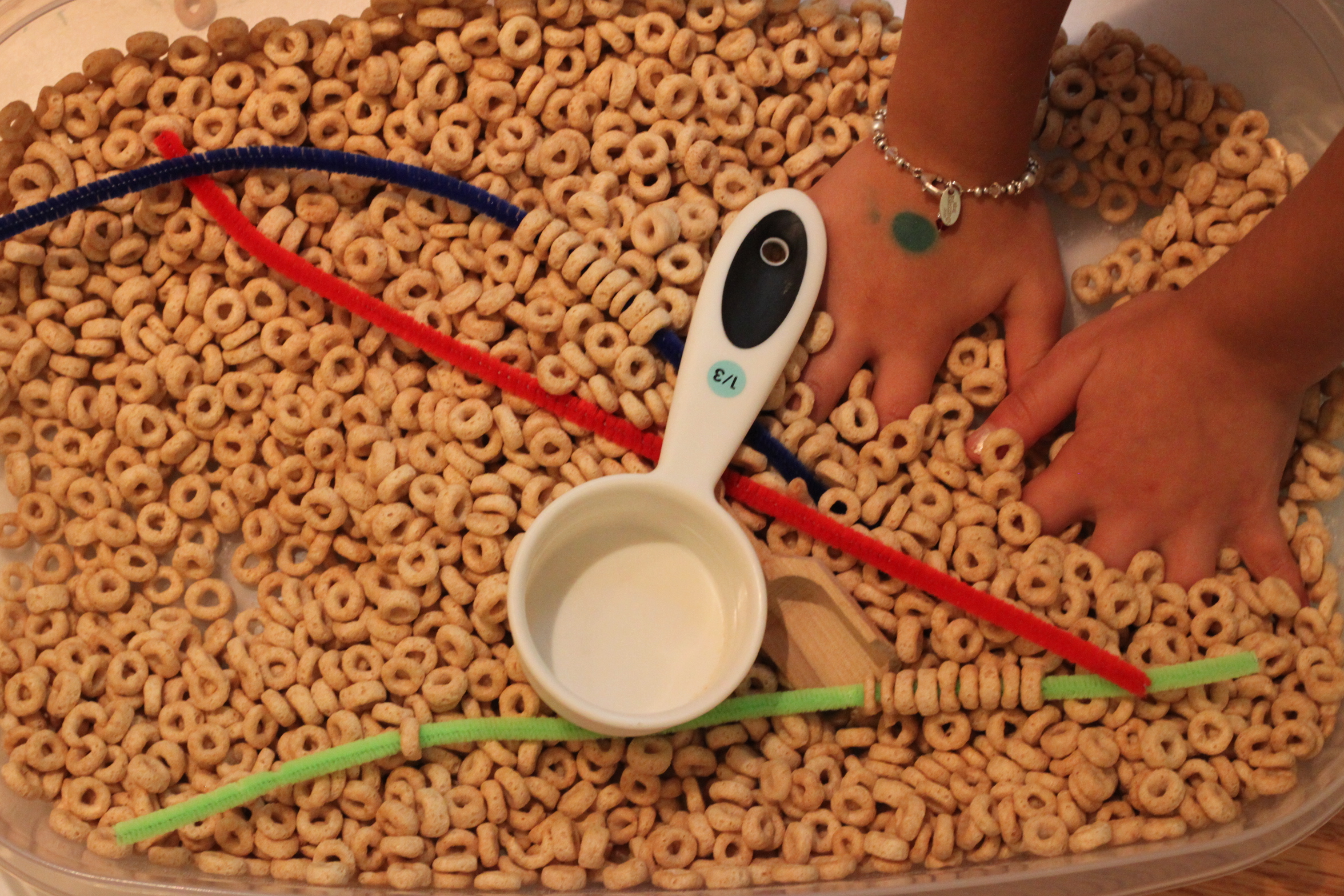 Cheerio Fun Box