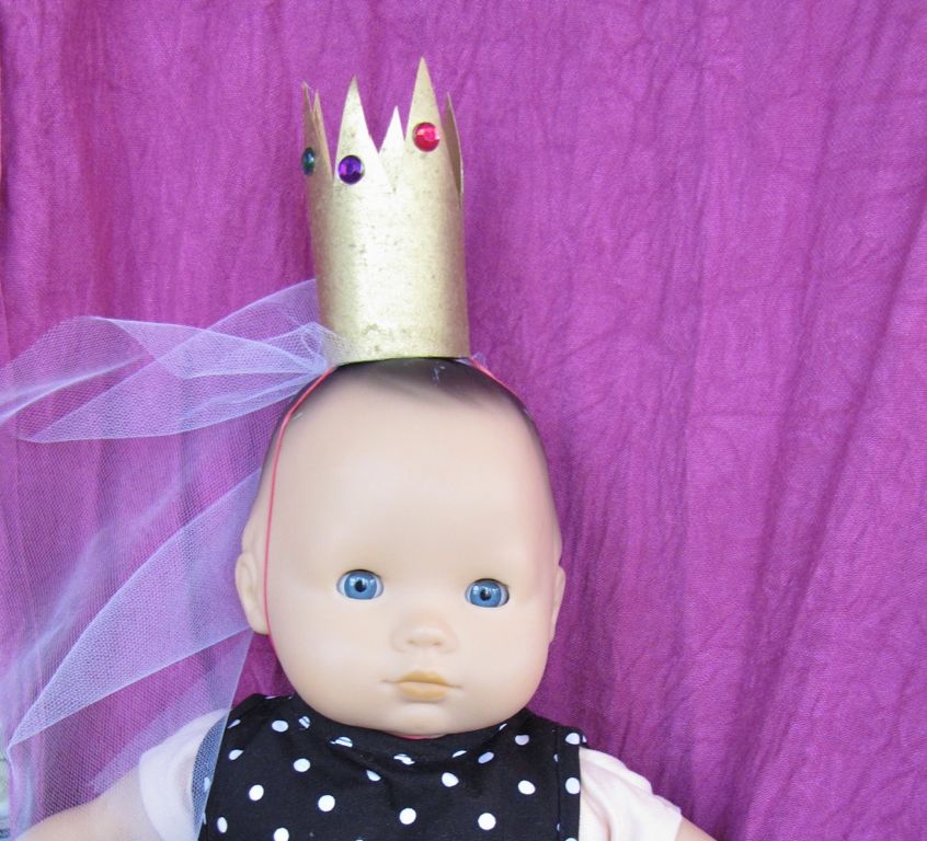 Cardboard Tube Doll Crowns