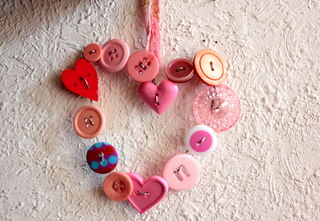 Button + Wire = Valentine Charms