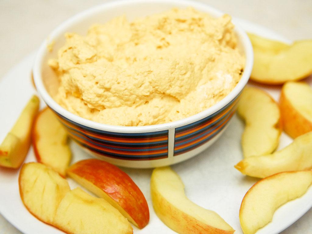 Whipped Pumpkin Fruit Dip