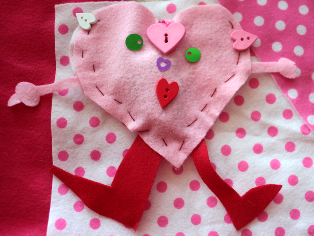 Felt Heart Pocket People