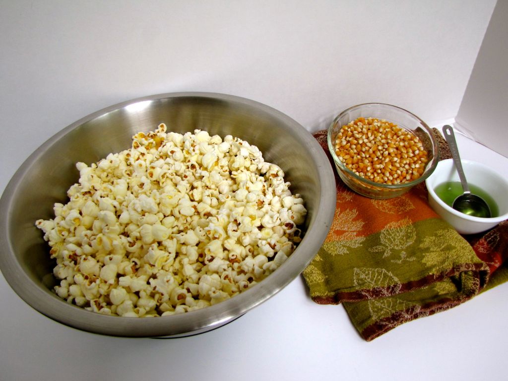 Stove-Popped Popcorn