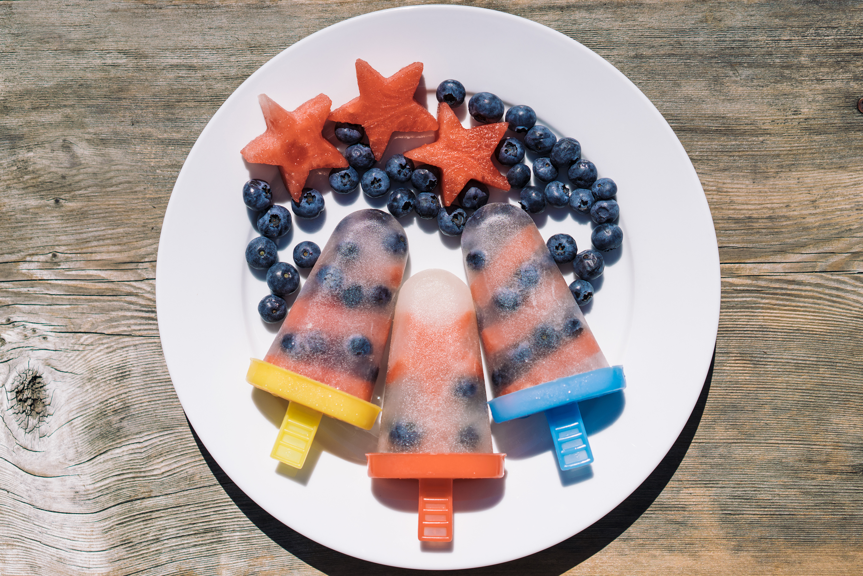 Star-Spangled Fruit Pops